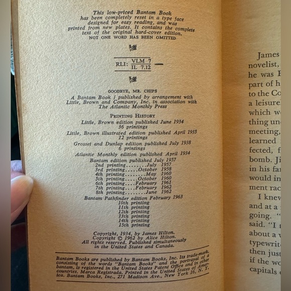 VINTAGE 1963 Goodbye, Mr. Chips by James Hilton - Paperback - Picture 8 of 11